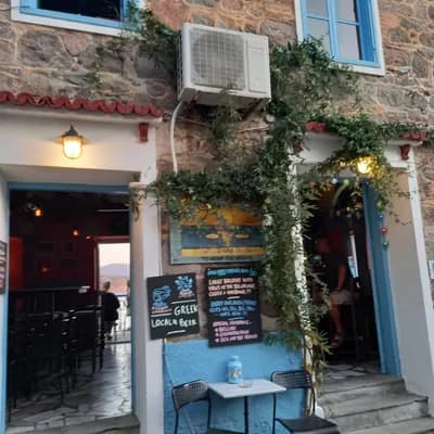 Molly's Bar