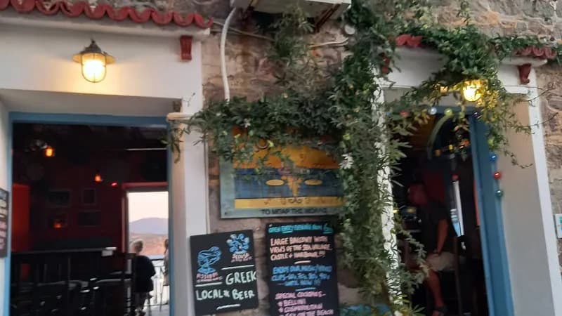 Molly's Bar