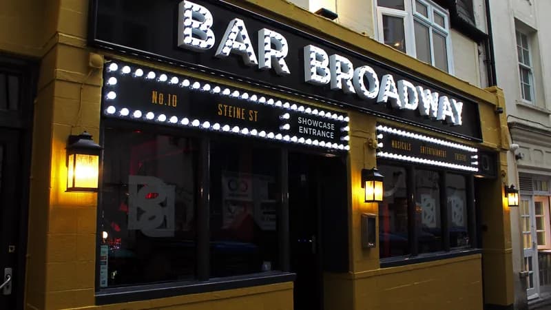 Bar Broadway