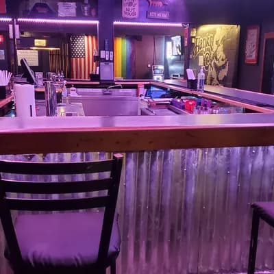 Hank's Bar
