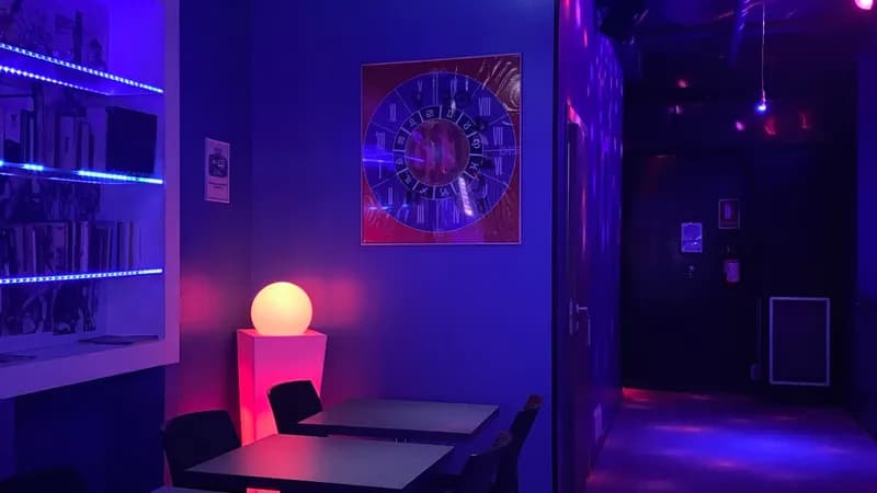 011 Sauna Club
