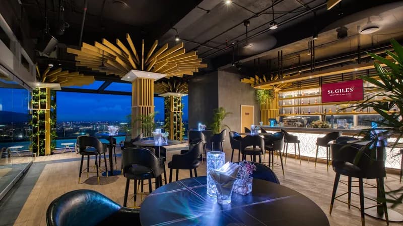 The View Bar & Lounge
