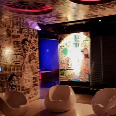 Zoom Gay Cruising Bar