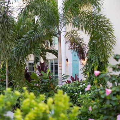 The Pillars Hotel & Club