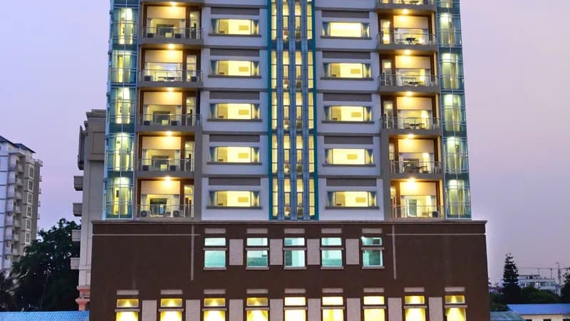 Hotel Grand United (Ahlone Branch)