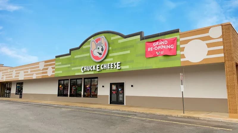 Chuck E. Cheese