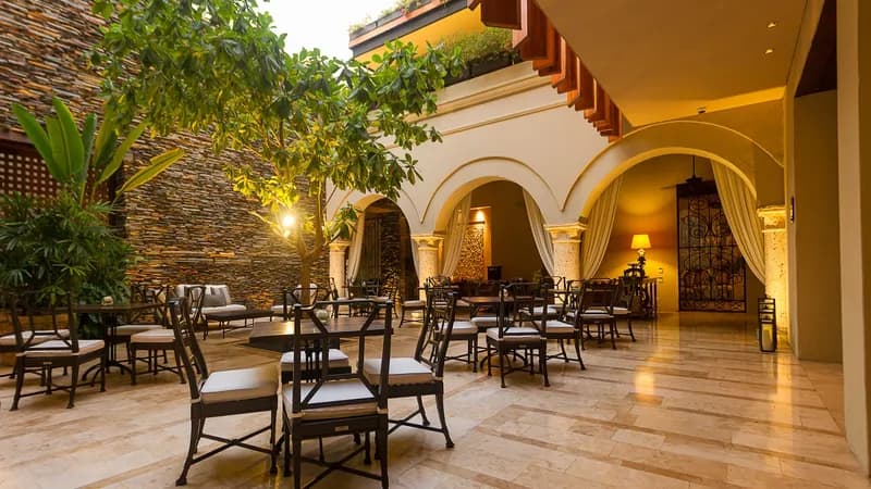 Bastión Luxury Hotel