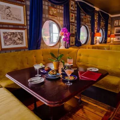 Harringtons Cocktail Lounge