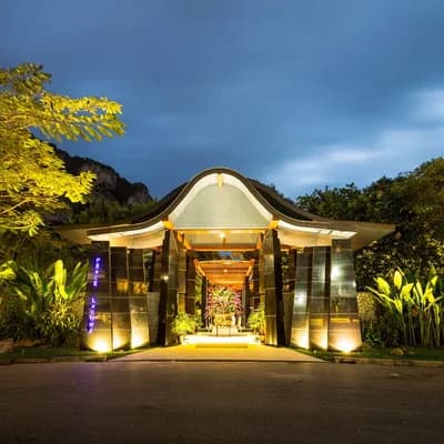 Peace Laguna Resort & Spa