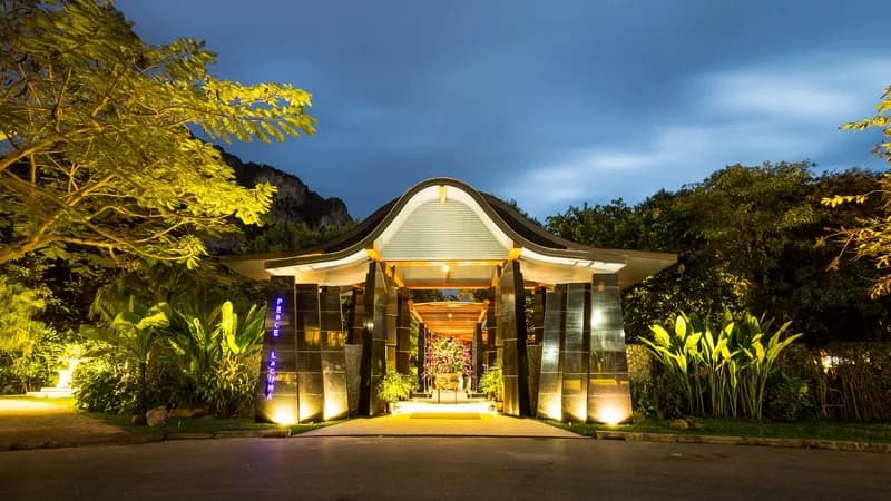 Peace Laguna Resort & Spa