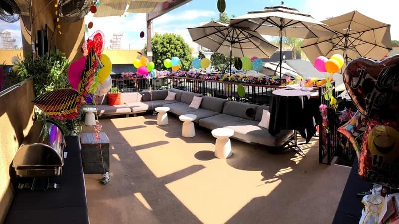 Urban MO's Bar & Grill
