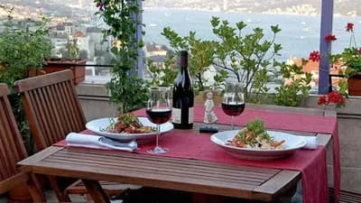 5. Kat Restaurant