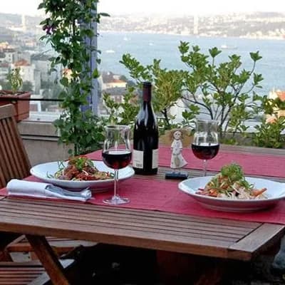5. Kat Restaurant