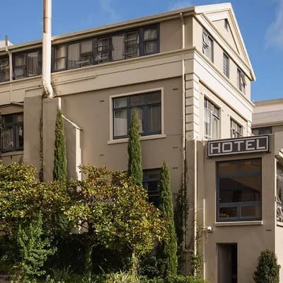 Kiwi International Hotel
