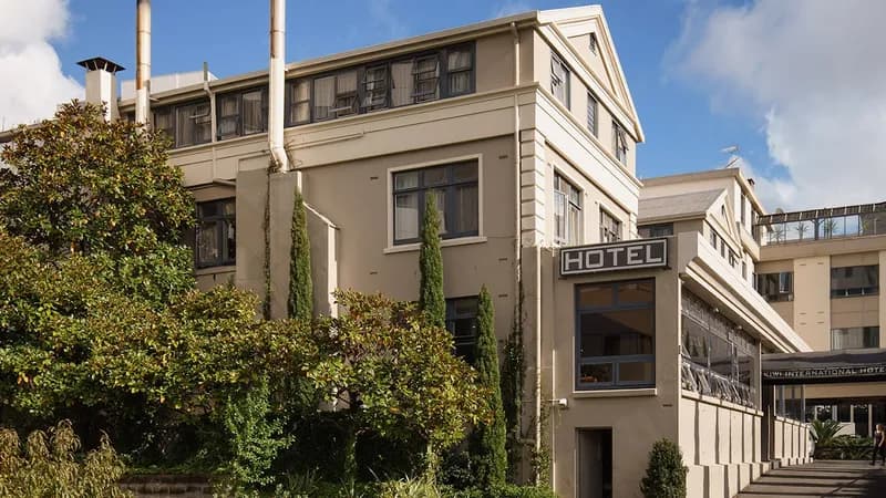 Kiwi International Hotel