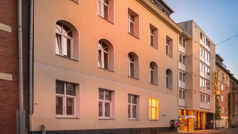 Hotel Leonet
