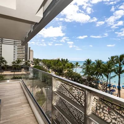 ESPACIO The Jewel of Waikiki