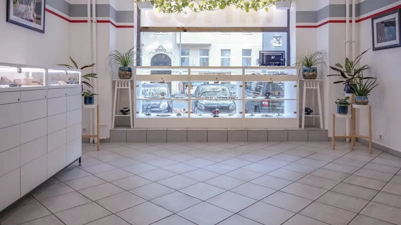 Titanen Piercing Gallery Berlin