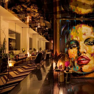 Adelphi Hotel