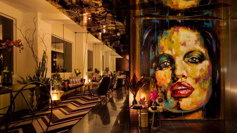 Adelphi Hotel