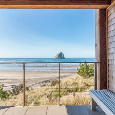 Headlands Coastal Lodge & Spa