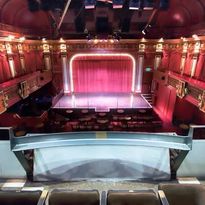 Beach Blanket Babylon