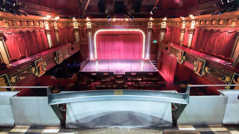 Beach Blanket Babylon