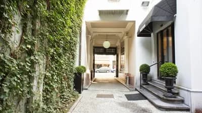 Hôtel La Légende