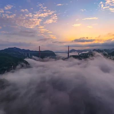 Höchste Brücke in China zieht Millionen an