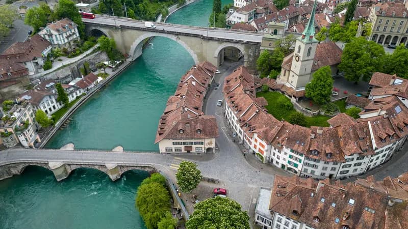 Um diese Schweizer Stadt kann man schwimmen