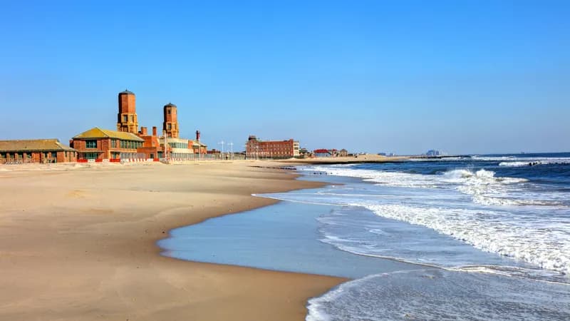Riis Beach-Badhaus ouvrira en tant que Rockaway Ocean Club