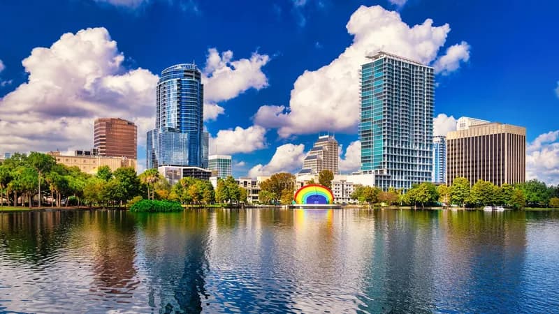 Orlando etabliert sich als inklusiver Urlaubsort für Regenbogenfamilien